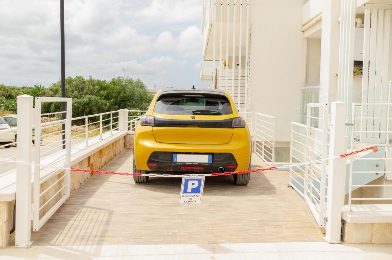 Ferienwohnung Apulialux Seaview Prestige Apt / Jacuzzi + Parking Polignano a Mare Exterior foto