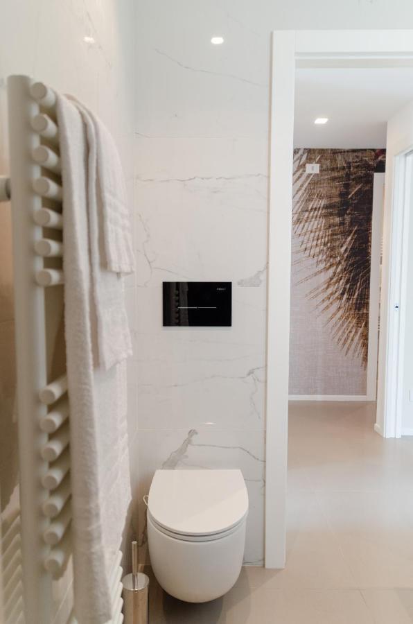 Ferienwohnung Apulialux Seaview Prestige Apt / Jacuzzi + Parking Polignano a Mare Exterior foto